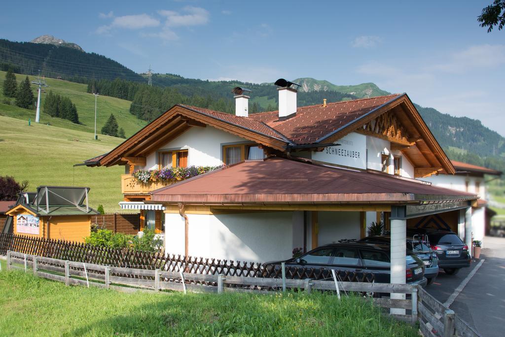 Appartements Schneezauber Lermoos Kültér fotó