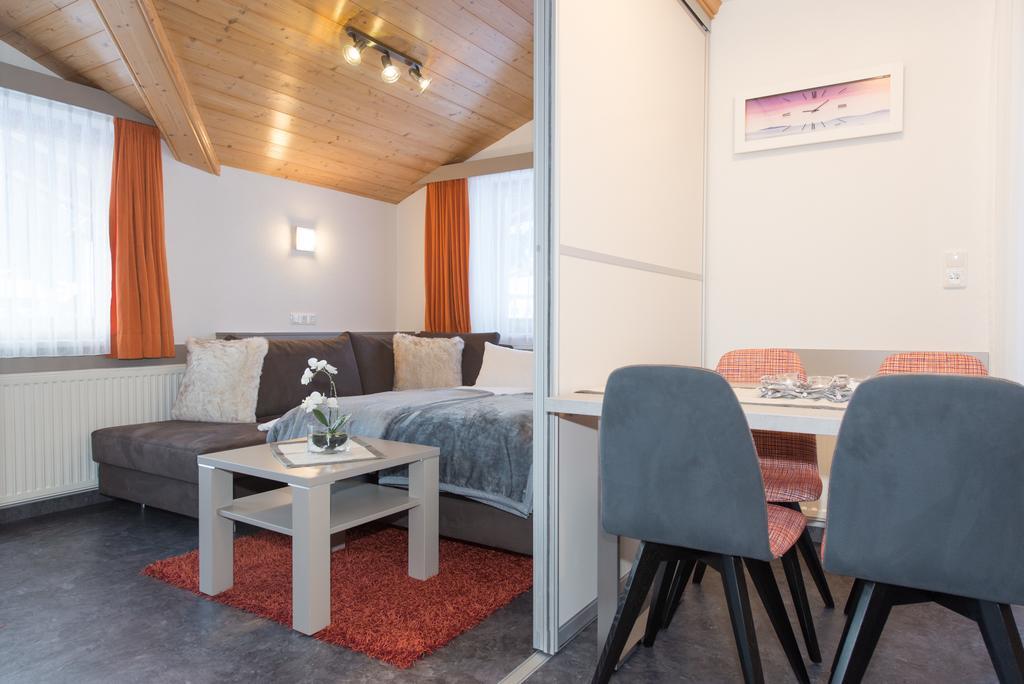 Appartements Schneezauber Lermoos Szoba fotó