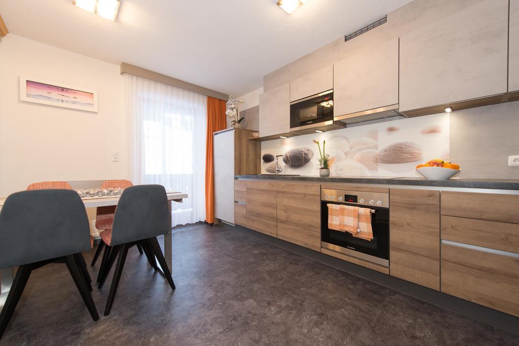 Appartements Schneezauber Lermoos Szoba fotó