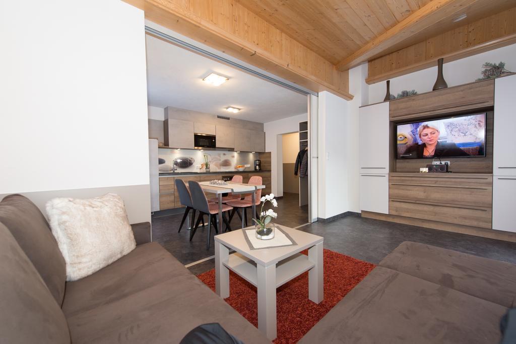Appartements Schneezauber Lermoos Szoba fotó